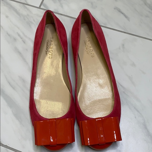 Beautiful TALBOTS Flats - Picture 6 of 8